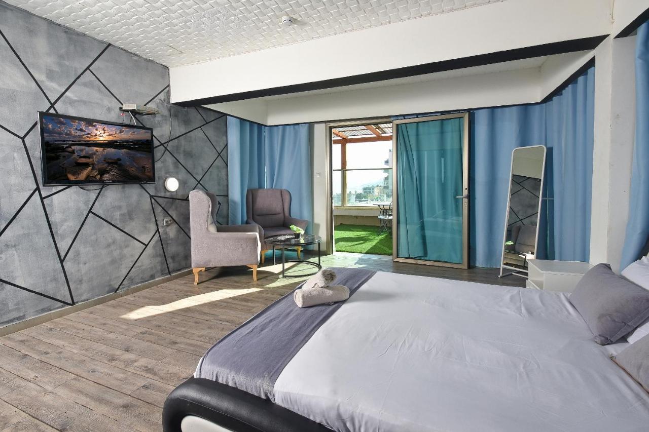 Nofim Suites Tiberias Exteriör bild