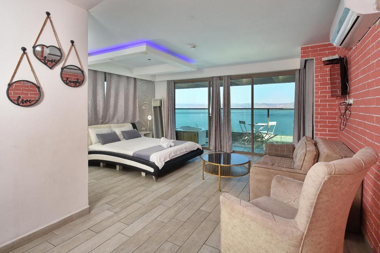 Nofim Suites Tiberias Exteriör bild