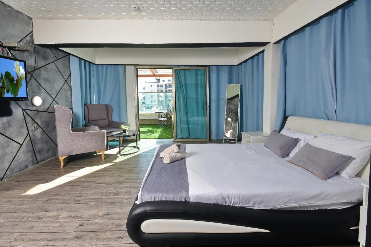 Nofim Suites Tiberias Exteriör bild