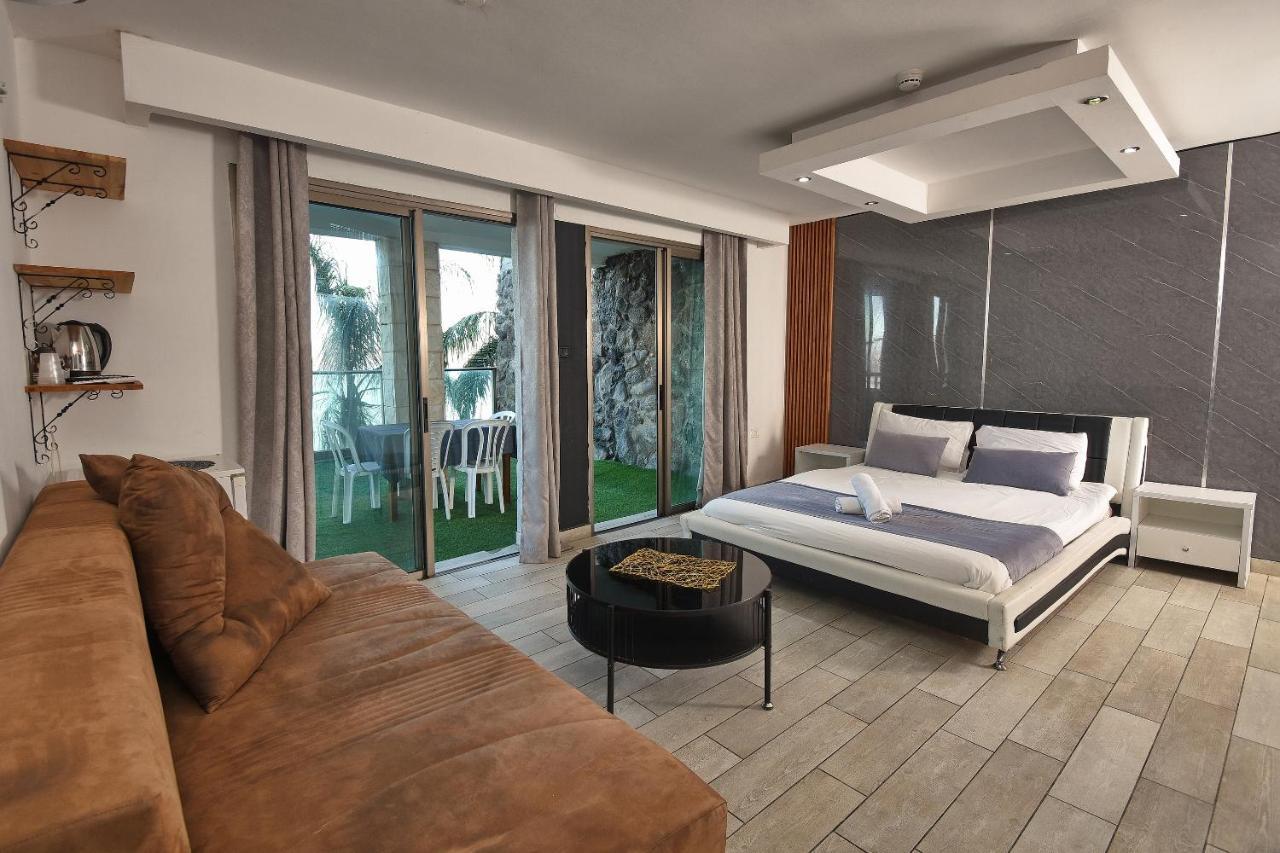 Nofim Suites Tiberias Exteriör bild