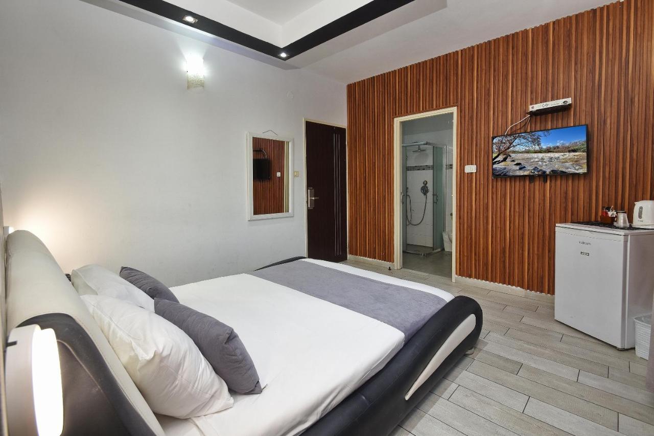 Nofim Suites Tiberias Exteriör bild