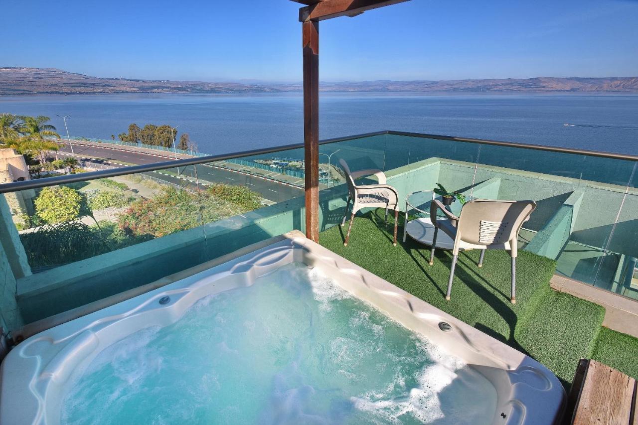 Nofim Suites Tiberias Exteriör bild