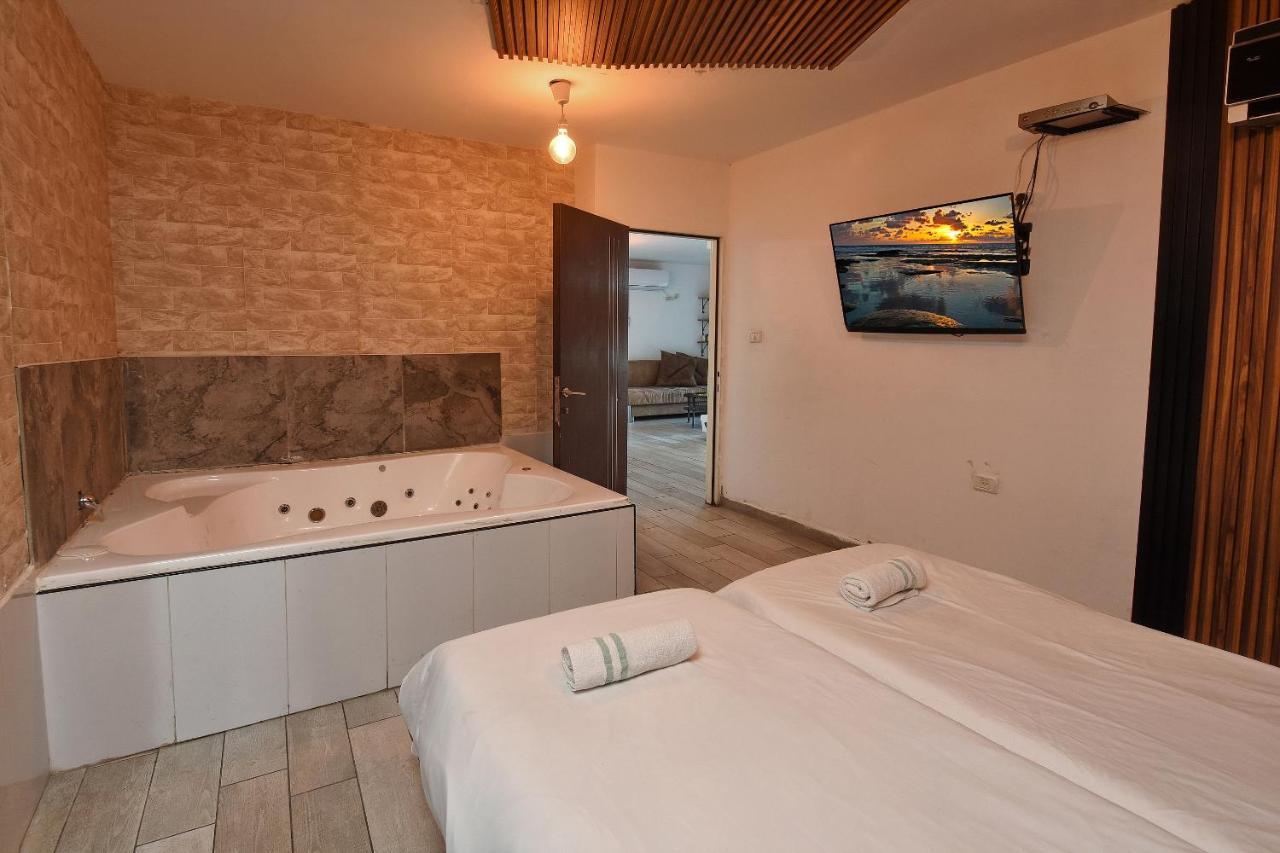 Nofim Suites Tiberias Exteriör bild