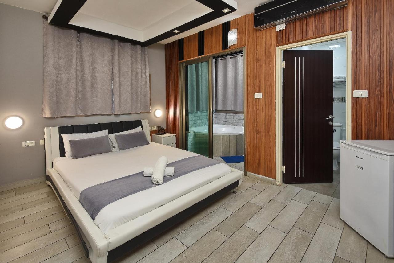 Nofim Suites Tiberias Exteriör bild