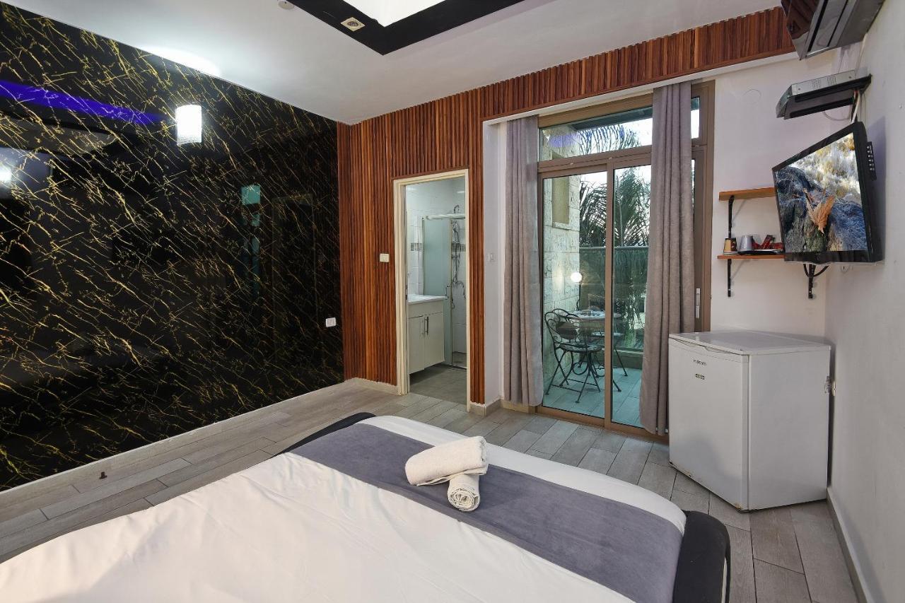 Nofim Suites Tiberias Exteriör bild